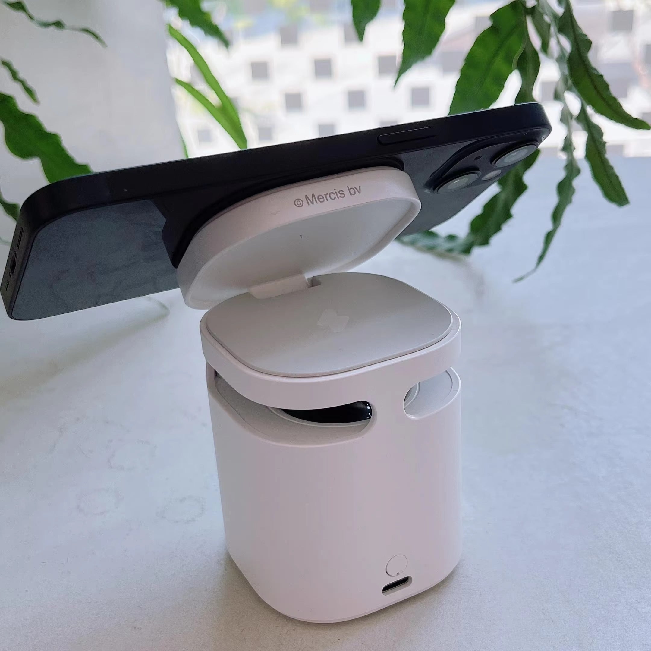 Premium Magnetic Wireless Charging Station with Bluetooth Speaker – 15W Fast Charger Stand and Phone Holder Dock for iPhone and AirPods