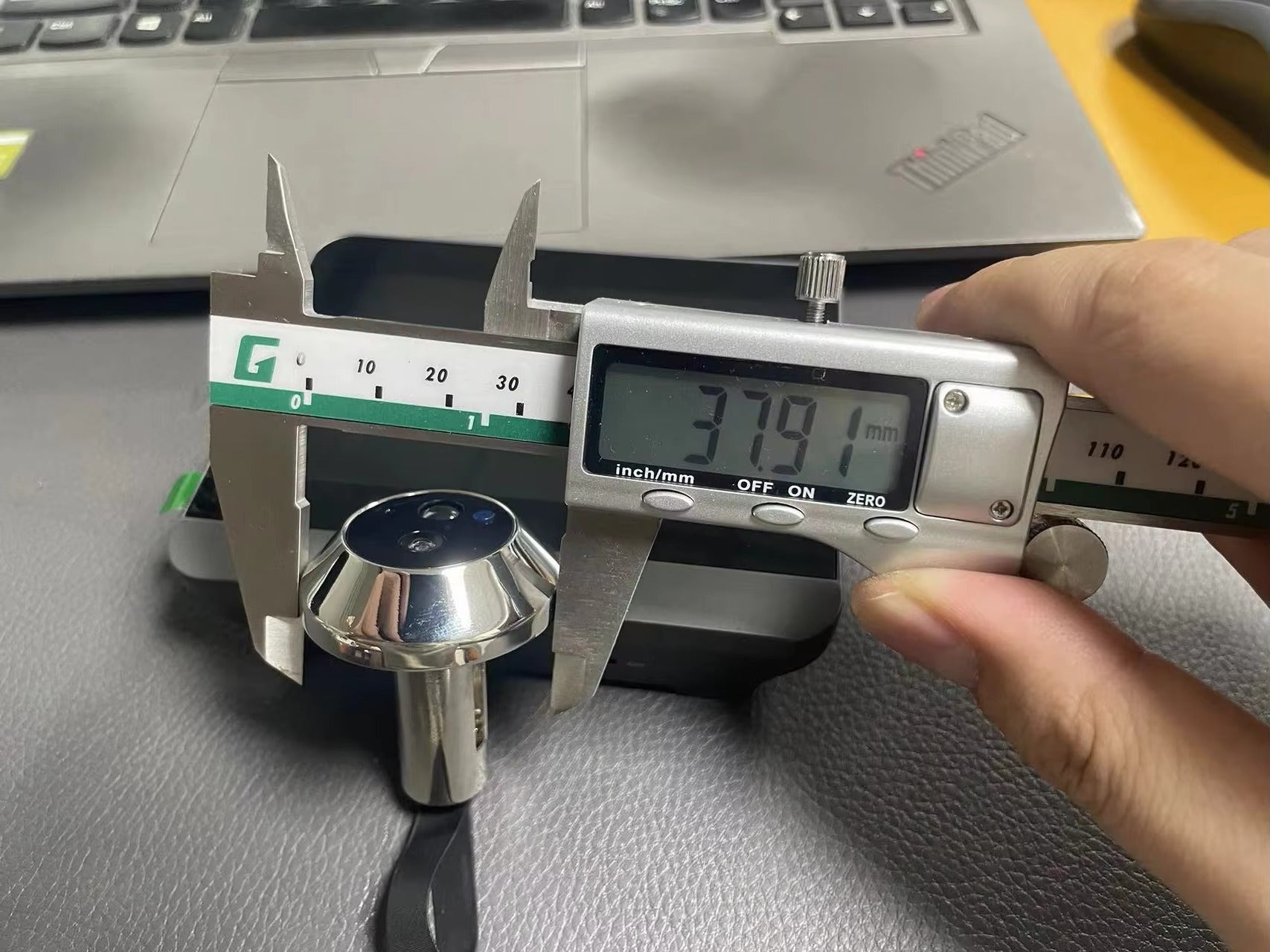 High Quality Smart Door Viewer for iPhone, 3MP WiFi Peephole Camera, Battery-Powered PIR Motion Sensor with 140° Wide Angle