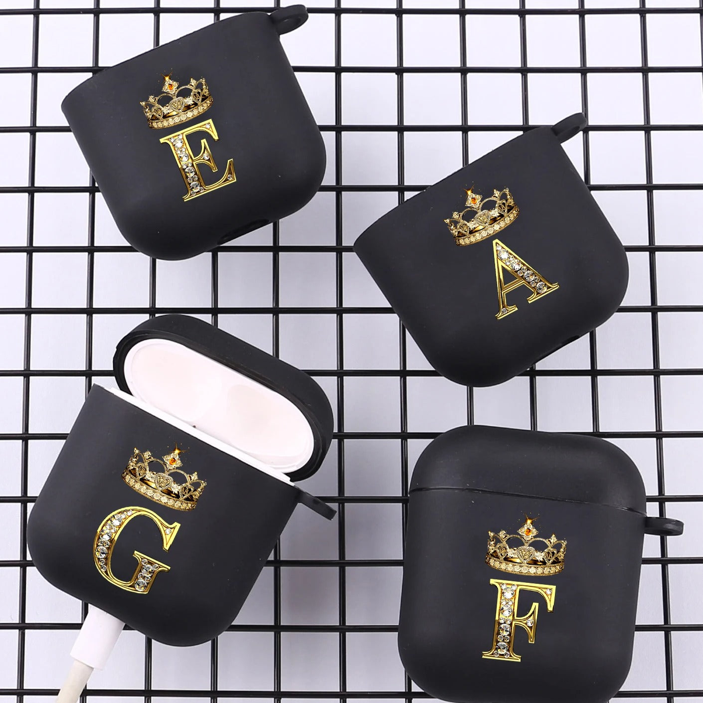 Luxury Diamond Letter AirPods Case with Hook – Black TPU Protective Cover for AirPods Pro 2, Pro, 3, 1/2, A–Z Initial Design, Scratch-Resistant, Easy Access Charging